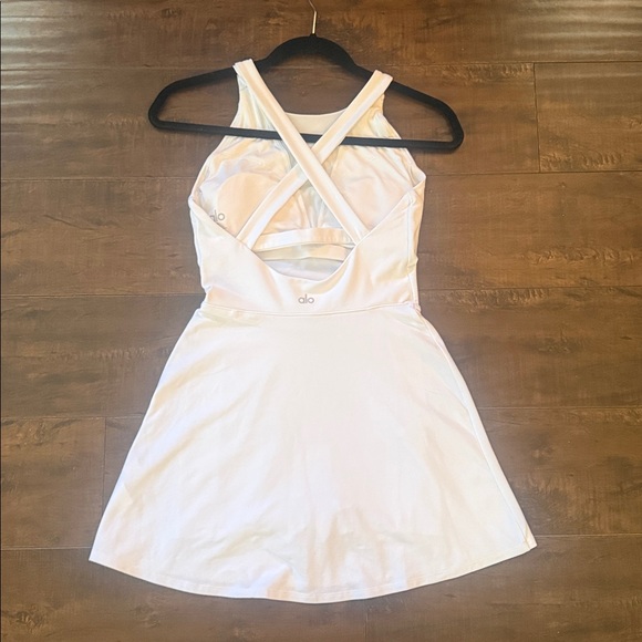 ALO Yoga Women's White Mini Dress - Picture 6 of 10